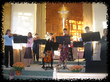 the_elliott_family_quartet_home_page023052.jpg
